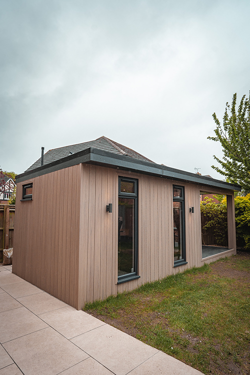 Insulated garden music room with contemporary design